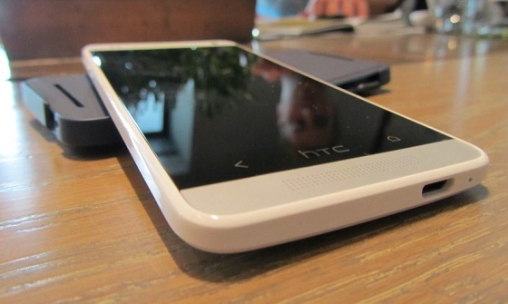 HTC One mini 2 1